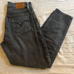 Black Levi’s Wedgie Straight Fit Ankle Jeans